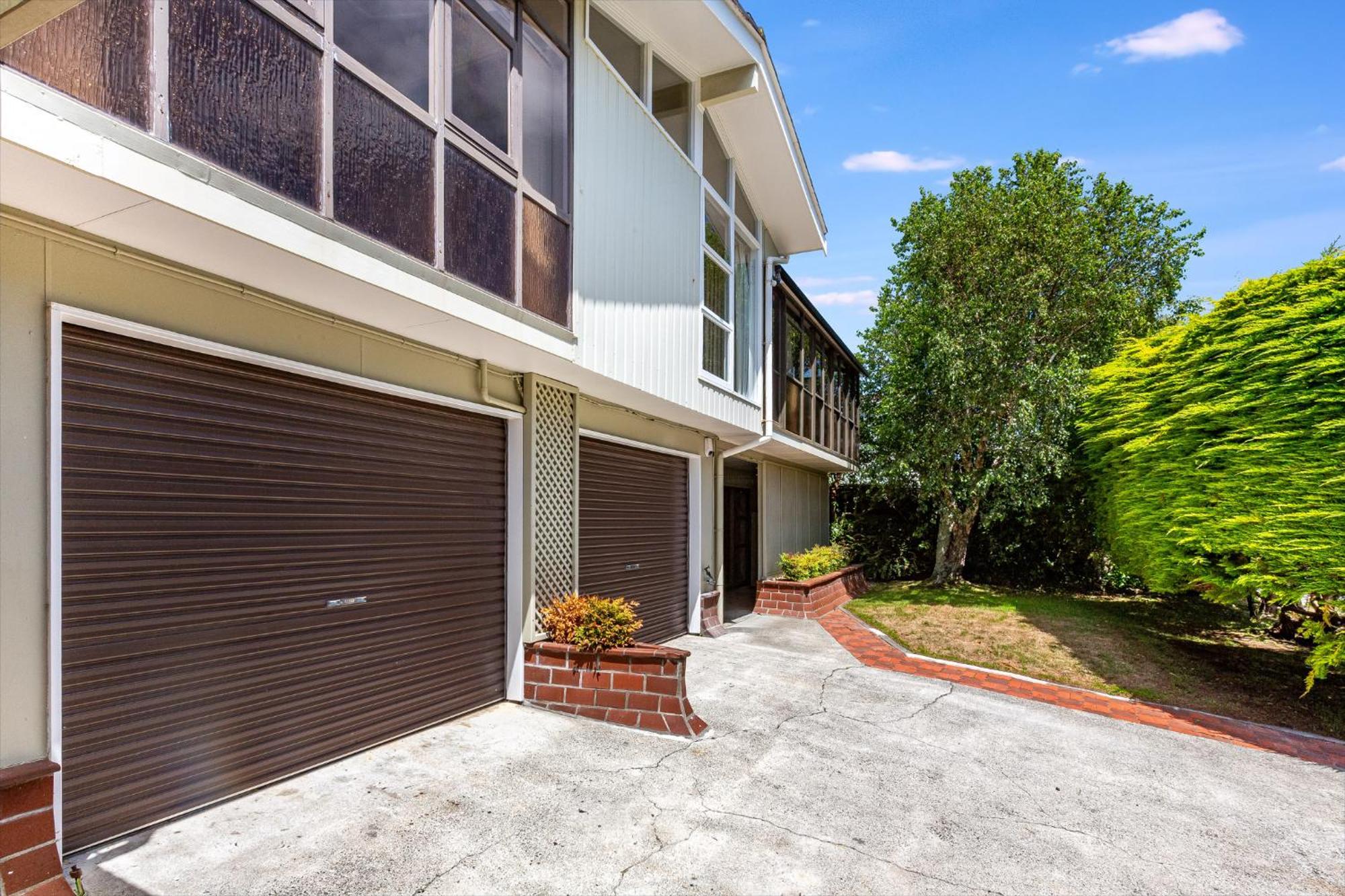 Retro 4 Bedroom Home, Warm And Welcoming, Quiet Location Porirua Exteriér fotografie