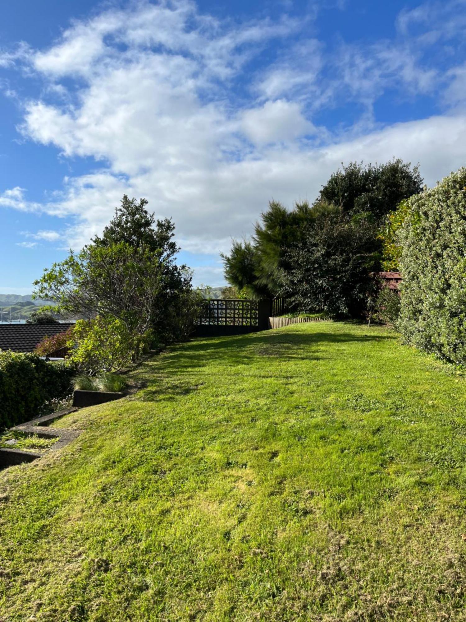 Retro 4 Bedroom Home, Warm And Welcoming, Quiet Location Porirua Exteriér fotografie